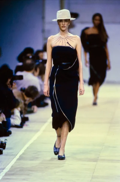 Look 10